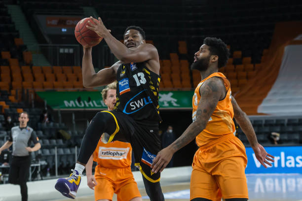 下屡屡受挫 下屡屡受挫