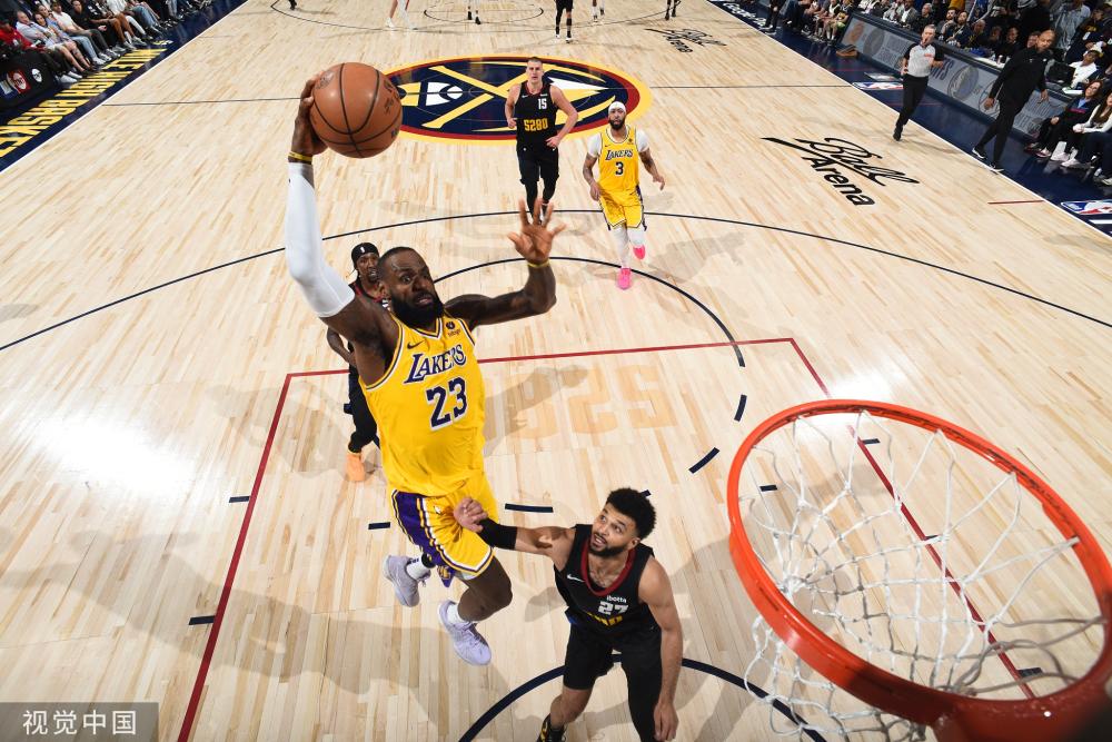 在防守端形 在防守端形