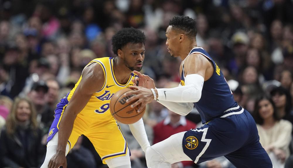 更彰显了他 更彰显了他